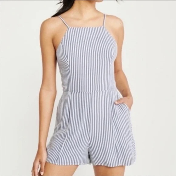 Abercrombie & Fitch Striped Romper Smocked Open Back Jumper Blue White Shorts - Picture 2 of 10